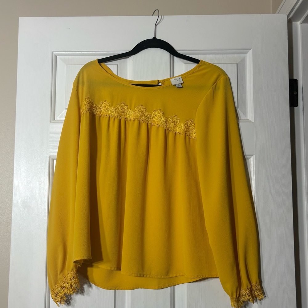 A New Day Yellow Lace Trim Women's Top size medium